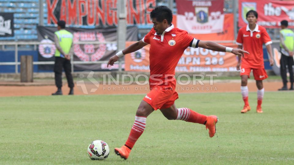 Penyerang Persija Jakarta, Bambang Pamungkas, gagal memanfaatkan peluang yang didapat saat melawan Persela. Copyright: &copy; Herry Ibrahim/INDOSPORT